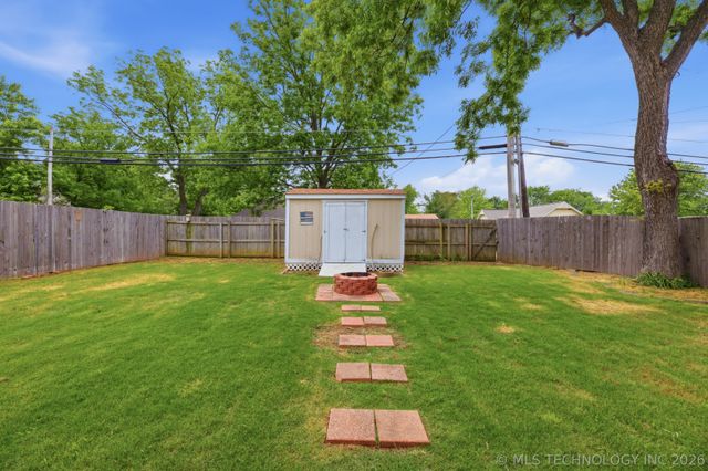 316 W Sycamore Street, Coweta, OK 74429