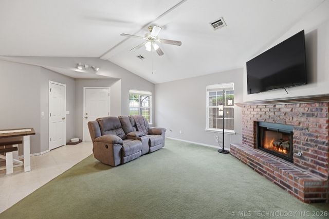 316 W Sycamore Street, Coweta, OK 74429