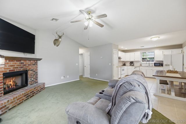 316 W Sycamore Street, Coweta, OK 74429