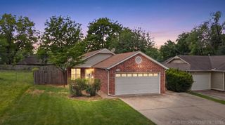 316 W Sycamore Street, Coweta, OK 74429