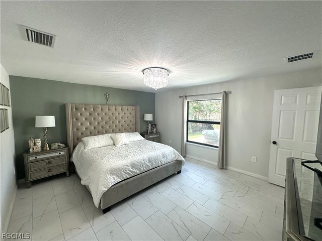 3710 38th ST SW, Lehigh Acres, FL 33976