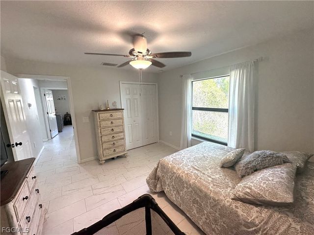 3710 38th ST SW, Lehigh Acres, FL 33976