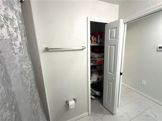 3710 38th ST SW, Lehigh Acres, FL 33976