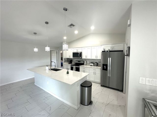 3710 38th ST SW, Lehigh Acres, FL 33976