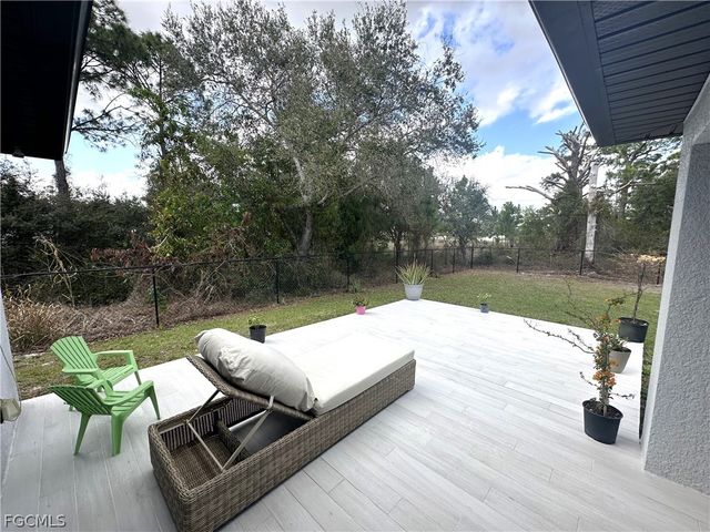 3710 38th ST SW, Lehigh Acres, FL 33976