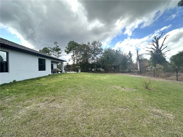3710 38th ST SW, Lehigh Acres, FL 33976