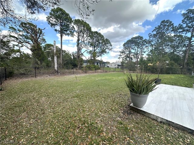 3710 38th ST SW, Lehigh Acres, FL 33976