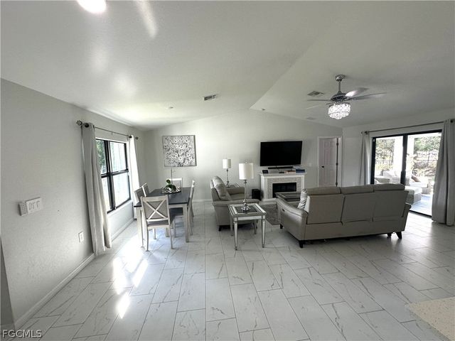 3710 38th ST SW, Lehigh Acres, FL 33976