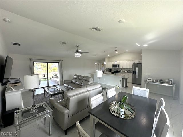 3710 38th ST SW, Lehigh Acres, FL 33976