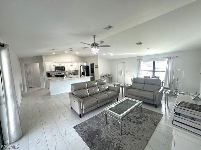 3710 38th ST SW, Lehigh Acres, FL 33976