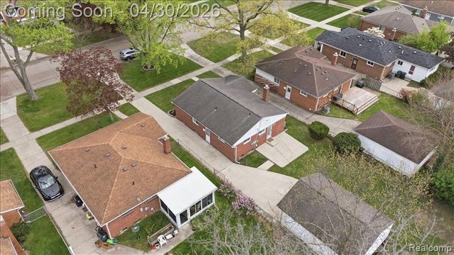 2915 Oliver Road, Royal Oak, MI 48073