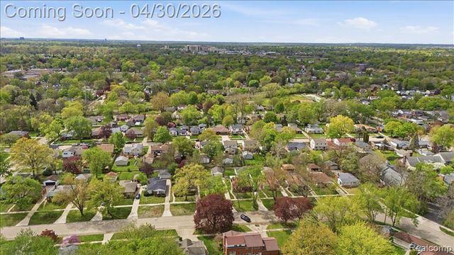 2915 Oliver Road, Royal Oak, MI 48073