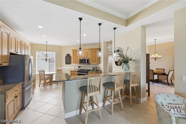 9243 Tesoro LN 2, Naples, FL 34114