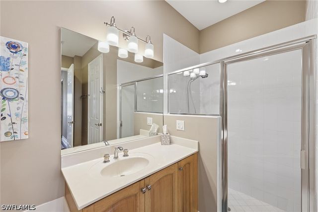 9243 Tesoro LN 2, Naples, FL 34114