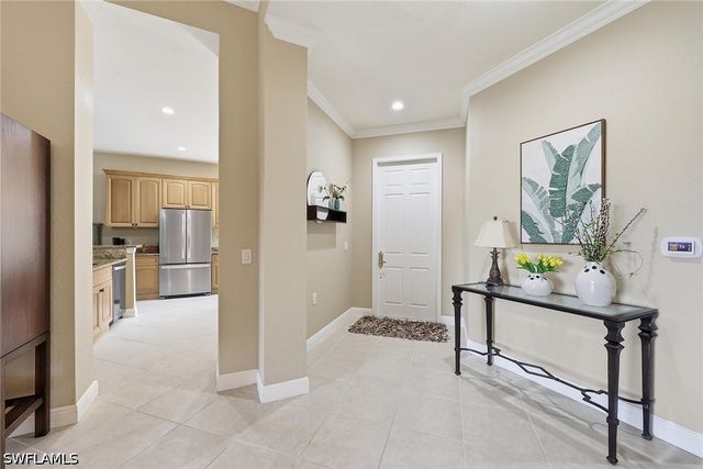 9243 Tesoro LN 2, Naples, FL 34114