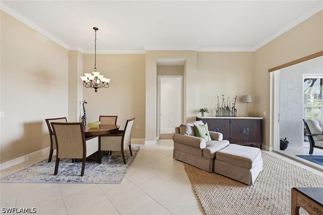 9243 Tesoro LN 2, Naples, FL 34114