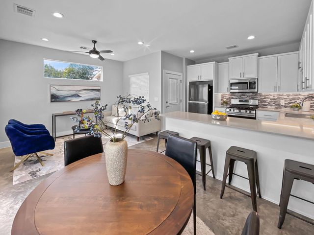 6902 Carver Ave B, Austin, TX 78752