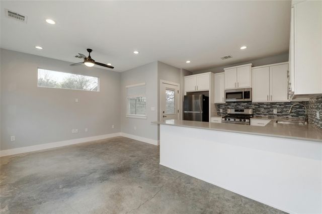 6902 Carver Ave B, Austin, TX 78752