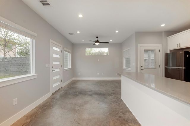 6902 Carver Ave B, Austin, TX 78752