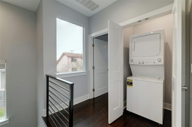 6902 Carver Ave B, Austin, TX 78752