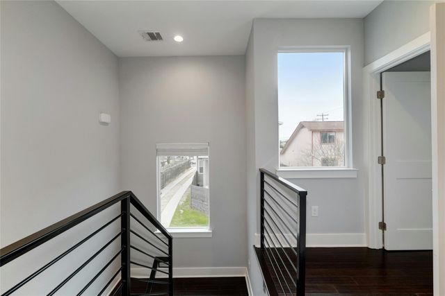 6902 Carver Ave B, Austin, TX 78752