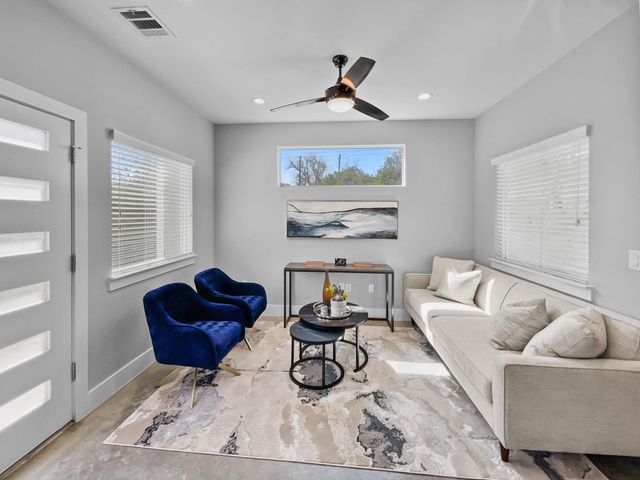 6902 Carver Ave B, Austin, TX 78752