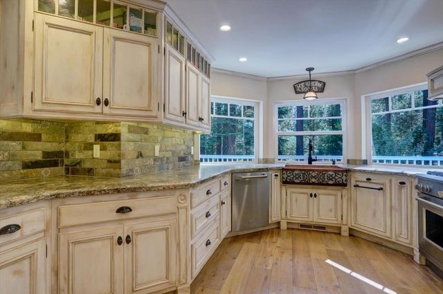 19793 Scotts Flat Rd, Nevada City, CA 95959