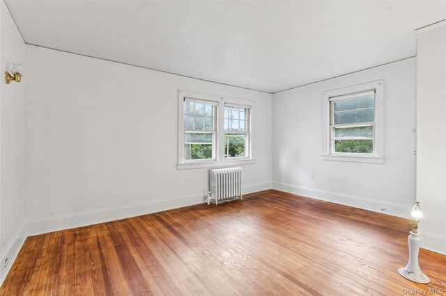 204 Auburn Street, East Williston, NY 11596