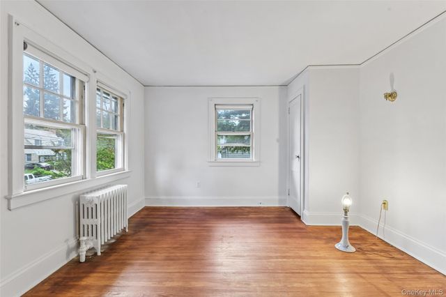 204 Auburn Street, East Williston, NY 11596