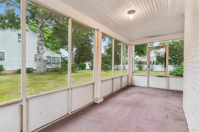 204 Auburn Street, East Williston, NY 11596