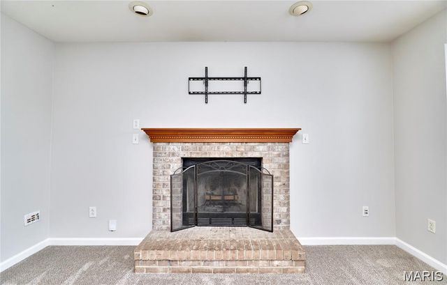 7 Winter River Court, Fenton, MO 63026