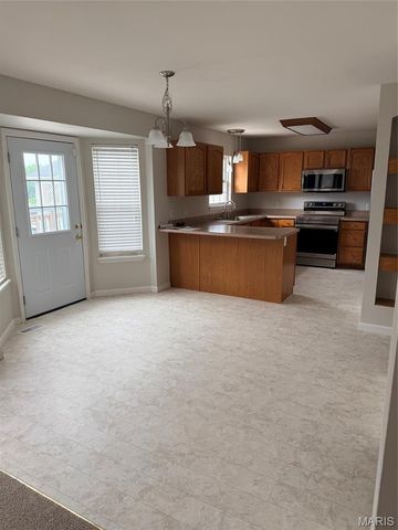 7 Winter River Court, Fenton, MO 63026