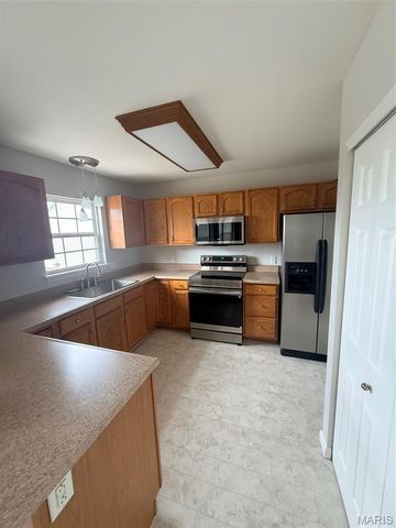 7 Winter River Court, Fenton, MO 63026