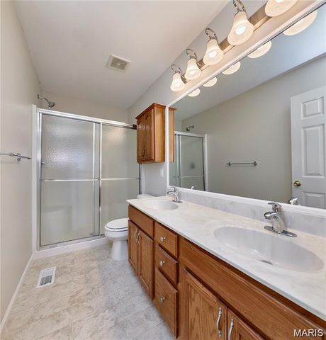 7 Winter River Court, Fenton, MO 63026