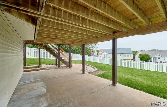 7 Winter River Court, Fenton, MO 63026