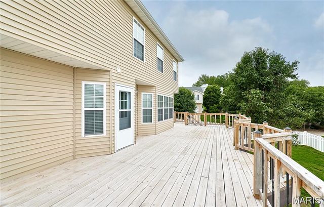 7 Winter River Court, Fenton, MO 63026