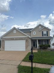 7 Winter River Court, Fenton, MO 63026