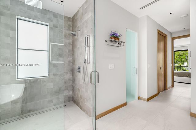 683 NE 68th, Miami, FL 33138
