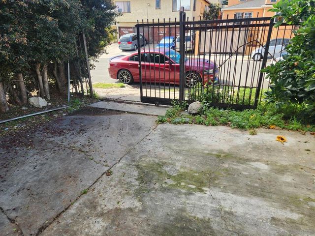 4095 ESTRELLA AVENUE, San Diego, CA 92105