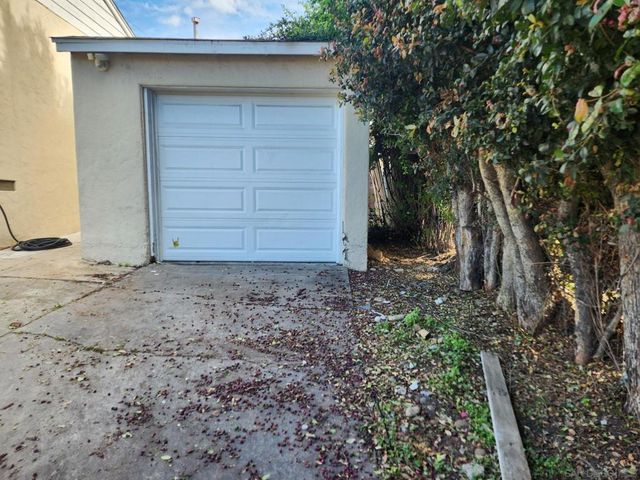 4095 ESTRELLA AVENUE, San Diego, CA 92105