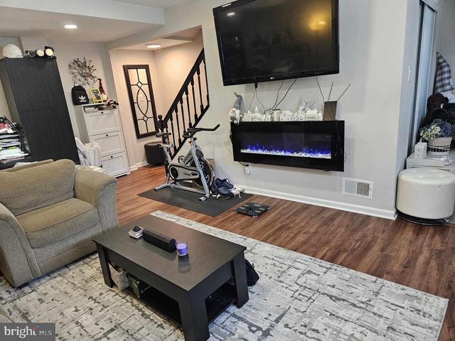 9790 HAGEL CIR, Lorton, VA 22079