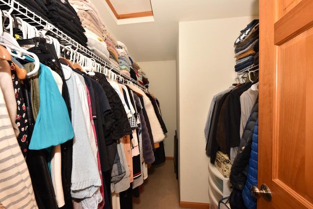 431 Thurow DRIVE, Oconomowoc, WI 53066