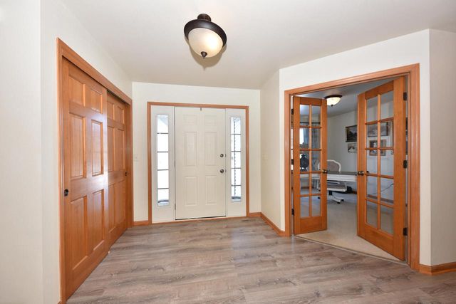 431 Thurow DRIVE, Oconomowoc, WI 53066