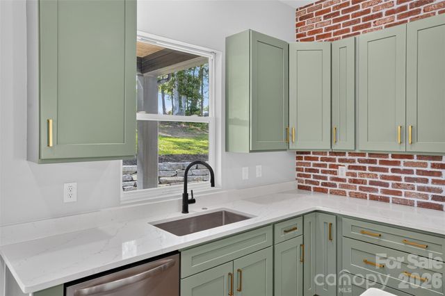 68 Point Hope Lane 6, Hendersonville, NC 28792