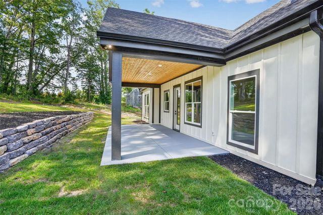 68 Point Hope Lane 6, Hendersonville, NC 28792