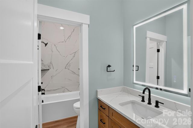 68 Point Hope Lane 6, Hendersonville, NC 28792