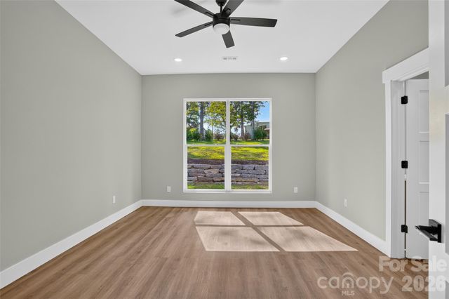 68 Point Hope Lane 6, Hendersonville, NC 28792