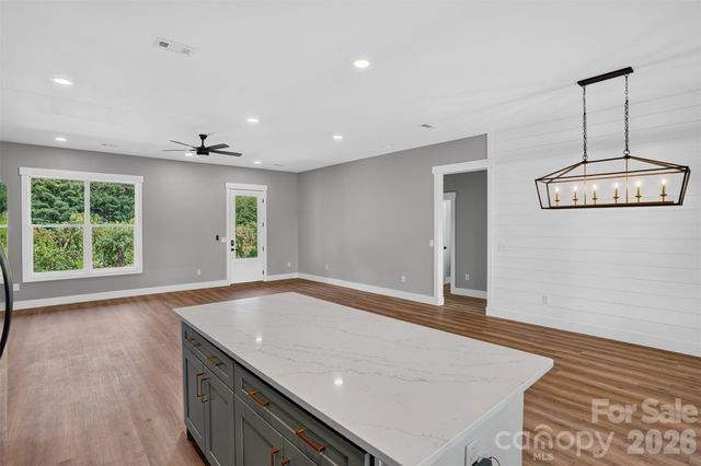 68 Point Hope Lane 6, Hendersonville, NC 28792