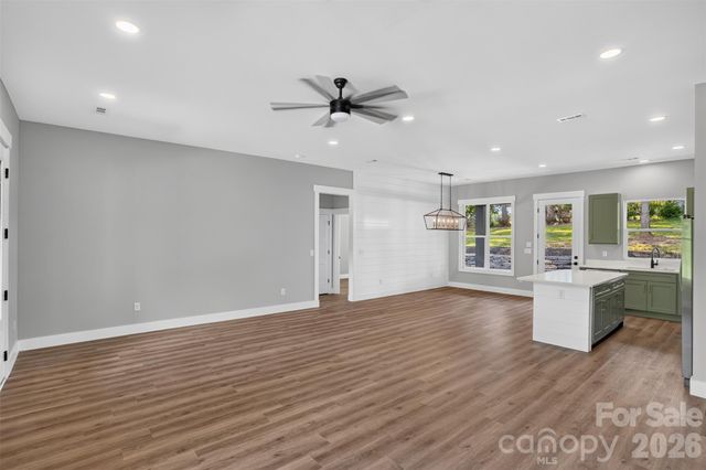 68 Point Hope Lane 6, Hendersonville, NC 28792