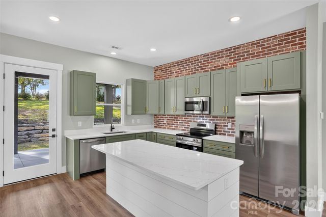 68 Point Hope Lane 6, Hendersonville, NC 28792